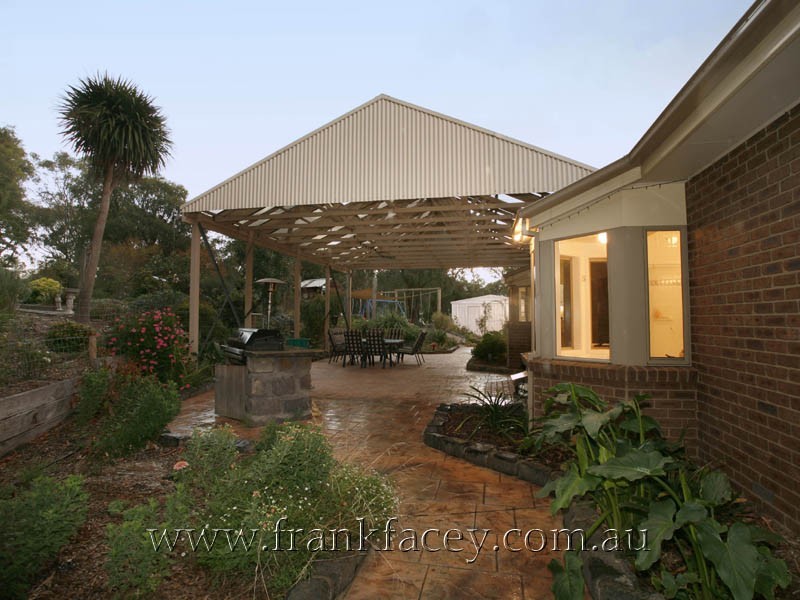 39 Sugarloaf Road, Beaconsfield Upper VIC 3808