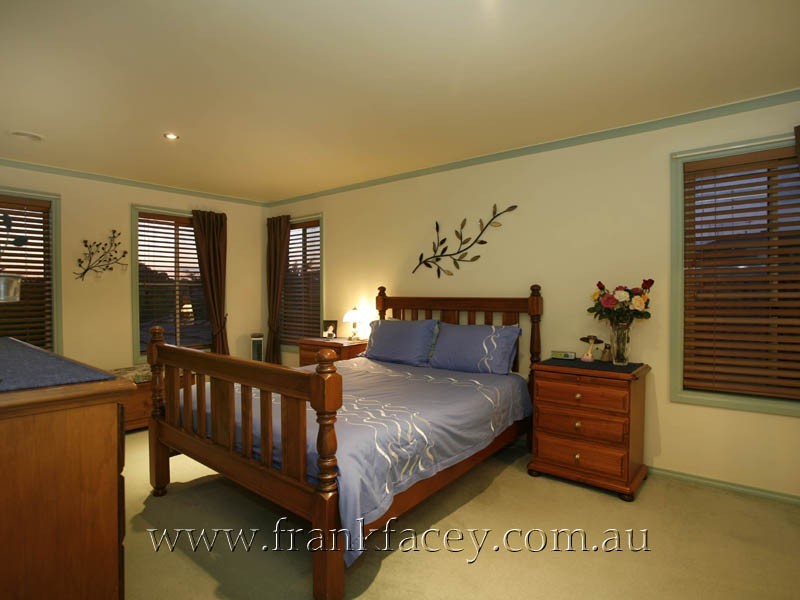 6 Cullen Close, Berwick VIC 3806