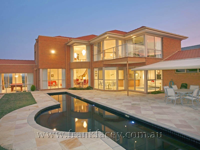 6 Royal Crescent, Beaconsfield VIC 3807