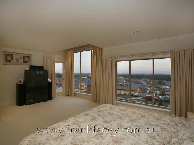 6 Royal Crescent, Beaconsfield VIC 3807