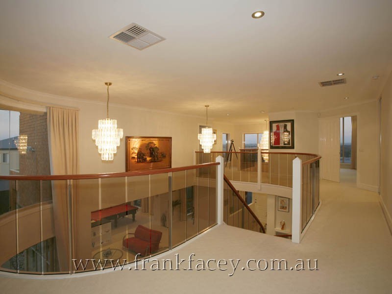 6 Royal Crescent, Beaconsfield VIC 3807