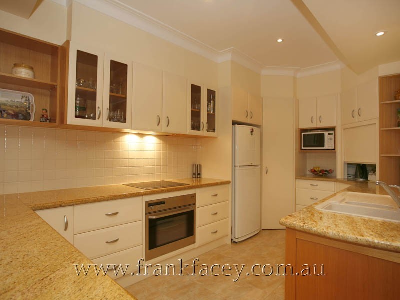 15 Gloucester Avenue, Berwick VIC 3806