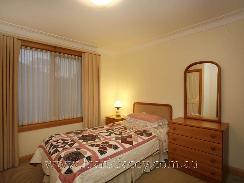 15 Gloucester Avenue, Berwick VIC 3806