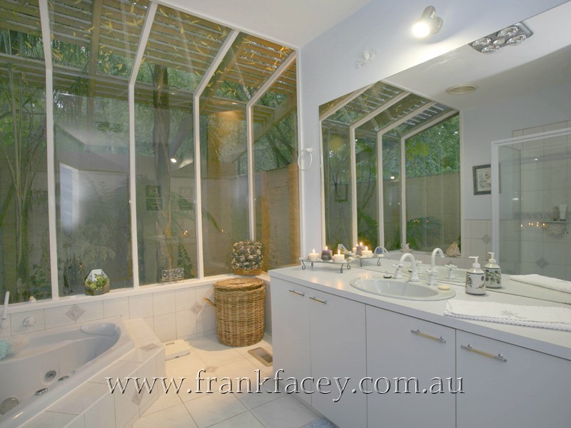 46 Beaconsfield-Emerald Road, Beaconsfield Upper VIC 3808