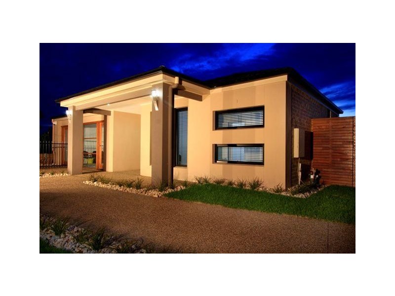 3 Aisbett Close, Lynbrook VIC 3975