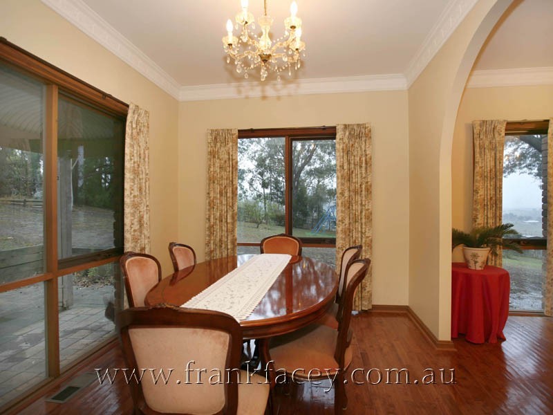 18 Quamby Avenue, Guys Hill VIC 3807