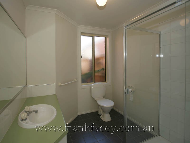 33 John Fisher Drive, Berwick VIC 3806