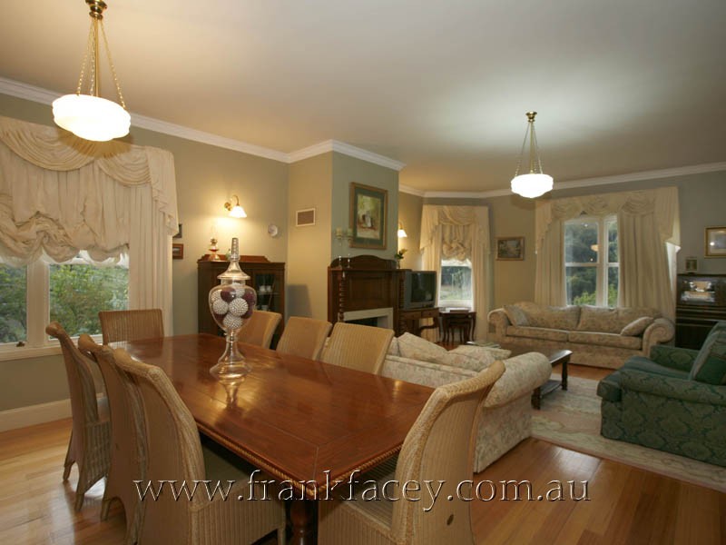 26 Walnut Grove, Beaconsfield VIC 3807