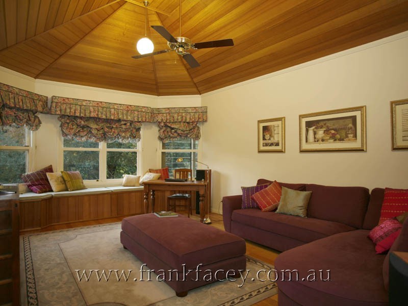 26 Walnut Grove, Beaconsfield VIC 3807