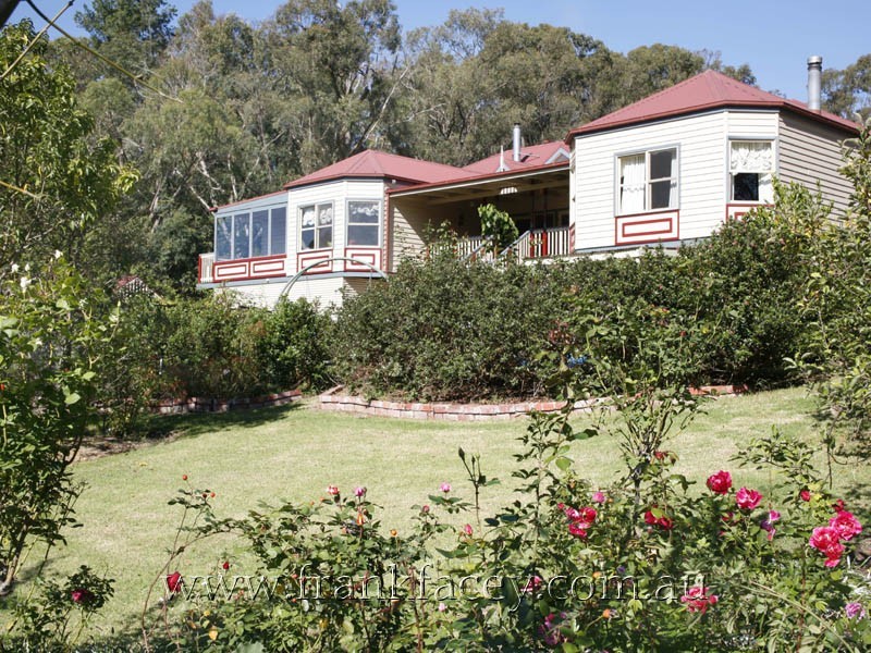 26 Walnut Grove, Beaconsfield VIC 3807