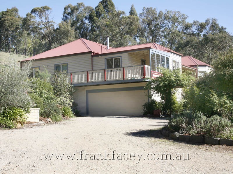 26 Walnut Grove, Beaconsfield VIC 3807
