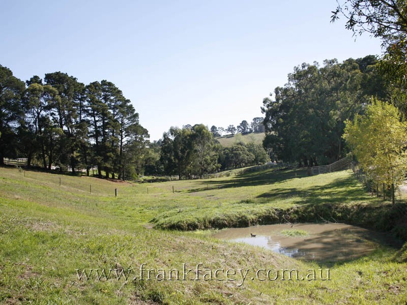 26 Walnut Grove, Beaconsfield VIC 3807