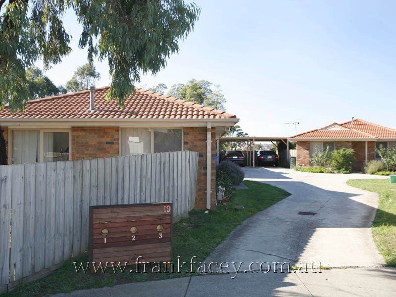 1, 2 & 3/19 Bluegum Court, Narre Warren VIC 3805
