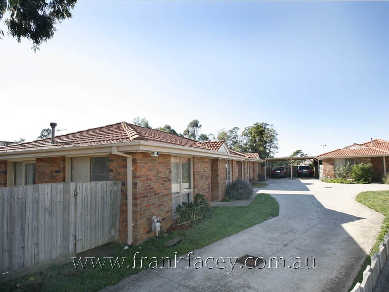 1, 2 & 3/19 Bluegum Court, Narre Warren VIC 3805