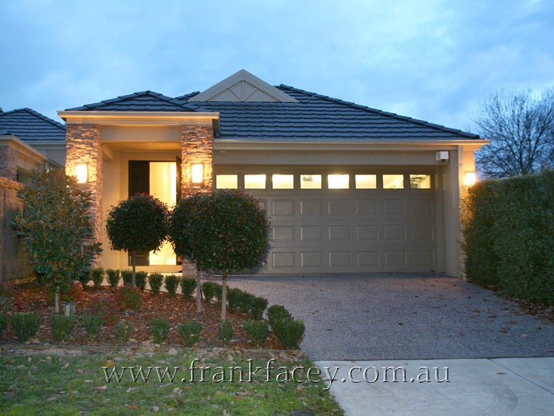 12 Peel Street, Berwick VIC 3806