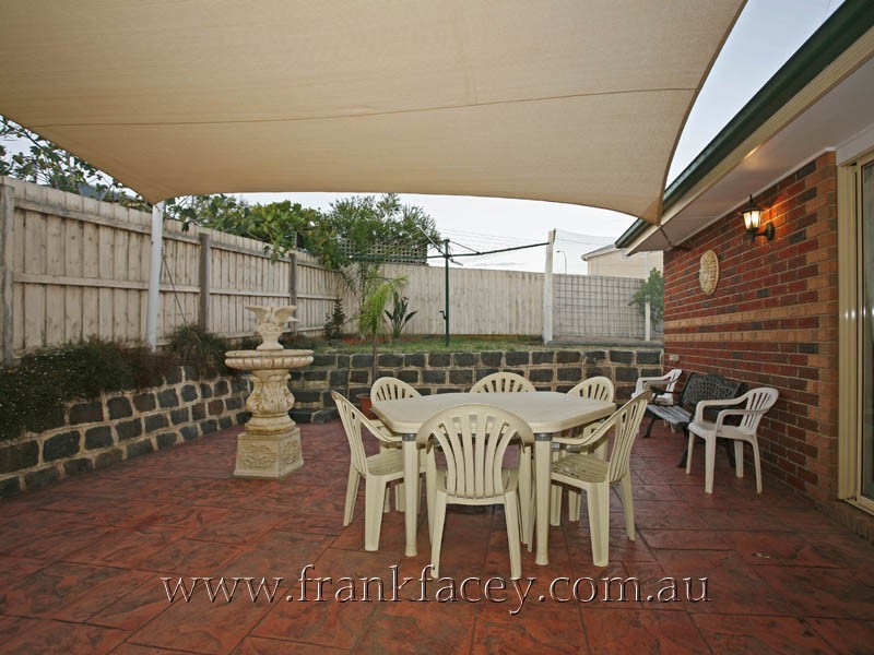 33 Lasiandra Circuit, Narre Warren VIC 3805