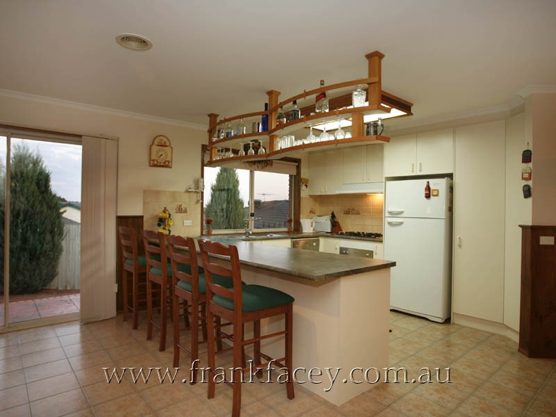 33 Lasiandra Circuit, Narre Warren VIC 3805