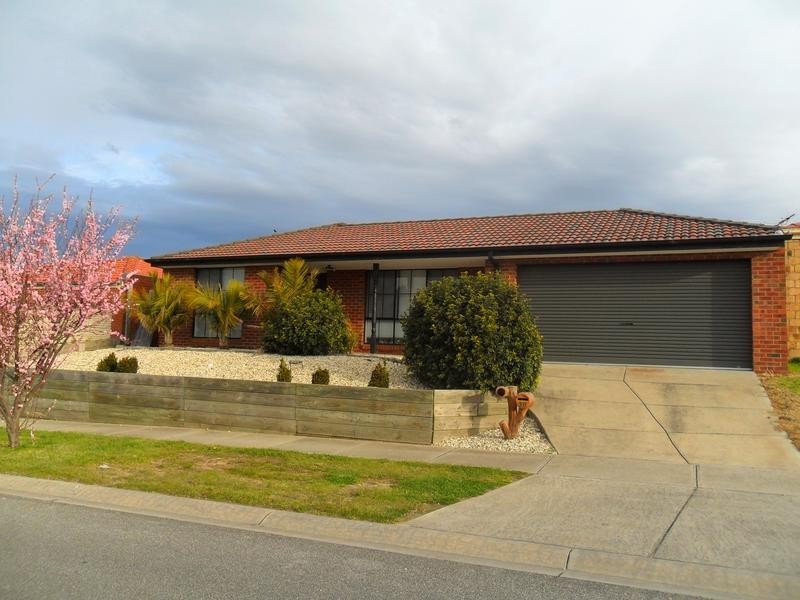 30 Redwood Avenue, Hampton Park VIC 3976