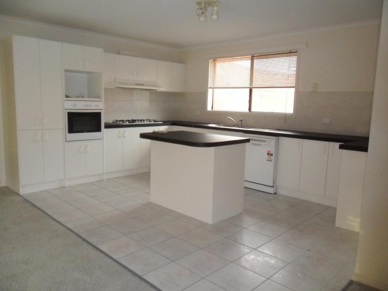 30 Redwood Avenue, Hampton Park VIC 3976