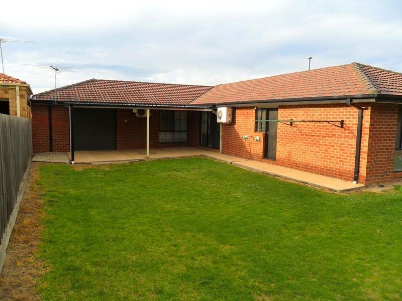 30 Redwood Avenue, Hampton Park VIC 3976