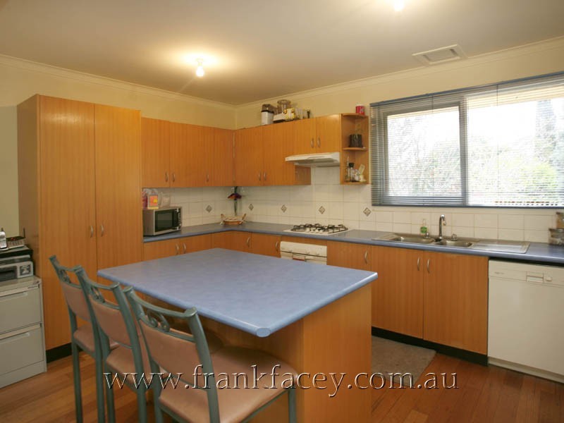 75 Lyall Road, Berwick VIC 3806
