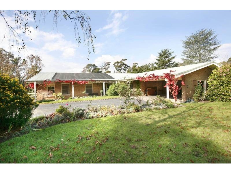 24 Beaumont Road, Berwick VIC 3806