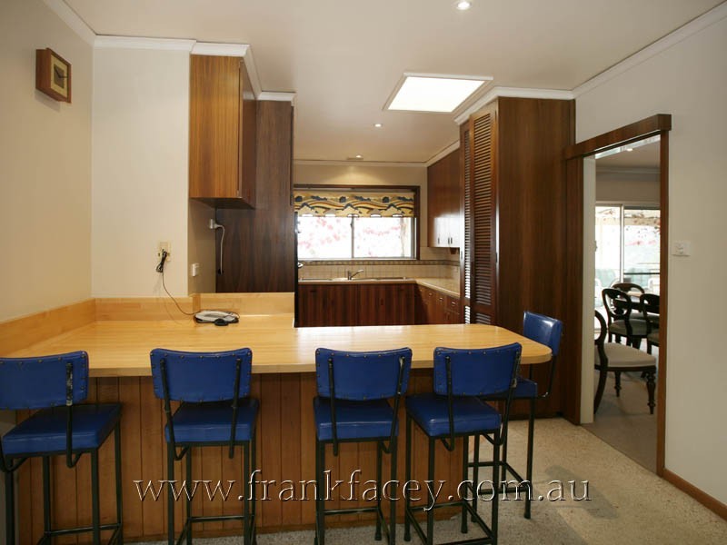 24 Beaumont Road, Berwick VIC 3806