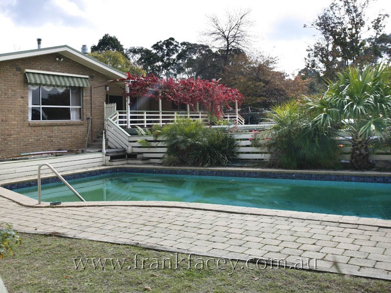 24 Beaumont Road, Berwick VIC 3806