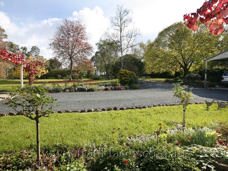 24 Beaumont Road, Berwick VIC 3806