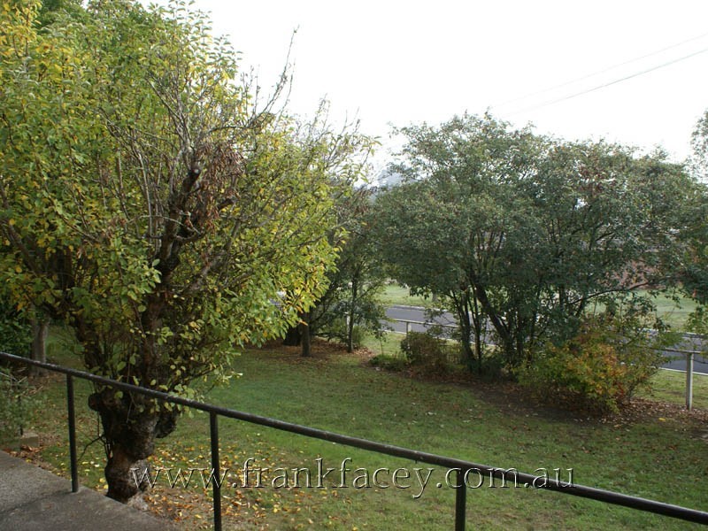 6 Roundhay Court, Berwick VIC 3806