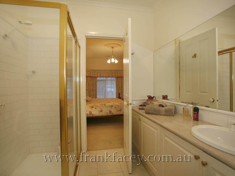 3 Lillias Crescent, Narre Warren South VIC 3805