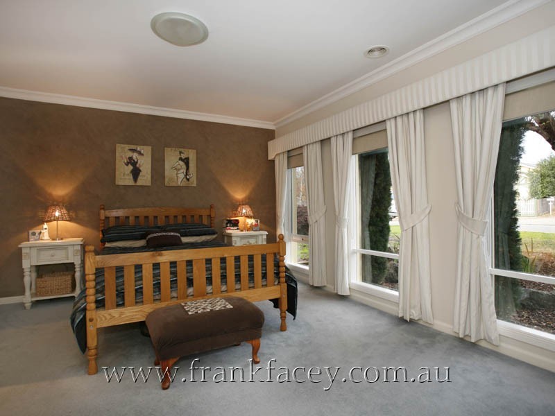 12 Sherman Court, Berwick VIC 3806