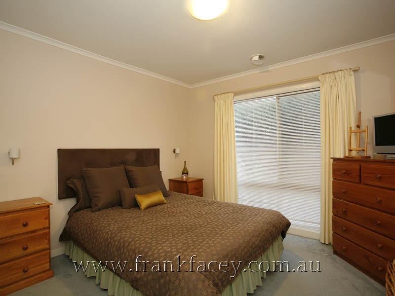 12 Sherman Court, Berwick VIC 3806