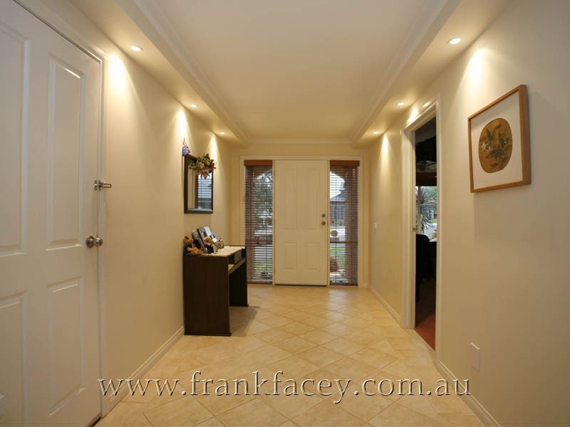 6 Mountain View Circuit, Beaconsfield VIC 3807