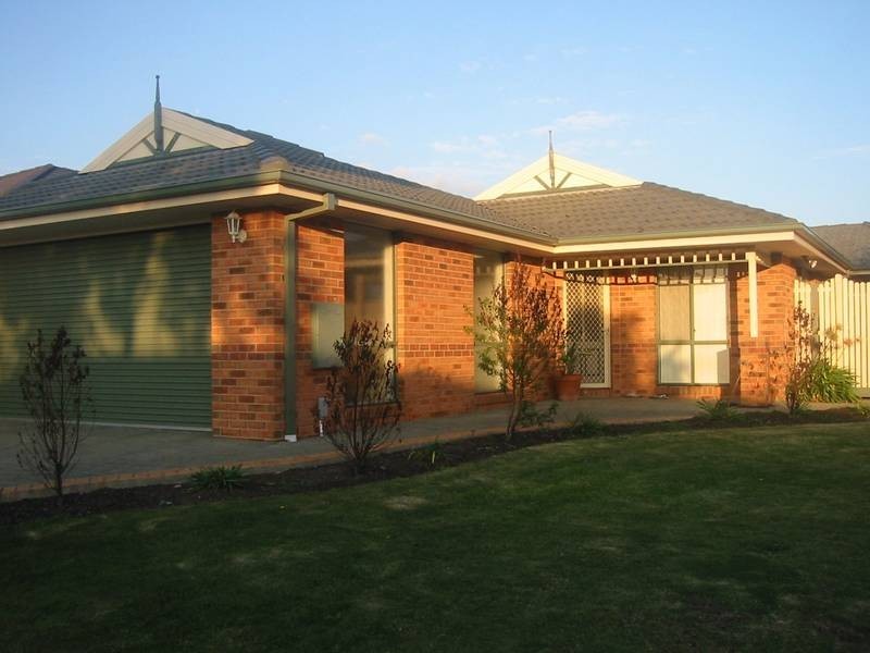 9 Spoonbill Street, Berwick VIC 3806