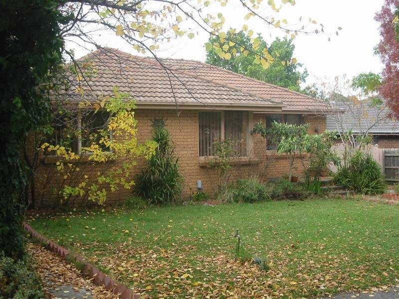 8 Trentwood Drive, Narre Warren VIC 3805