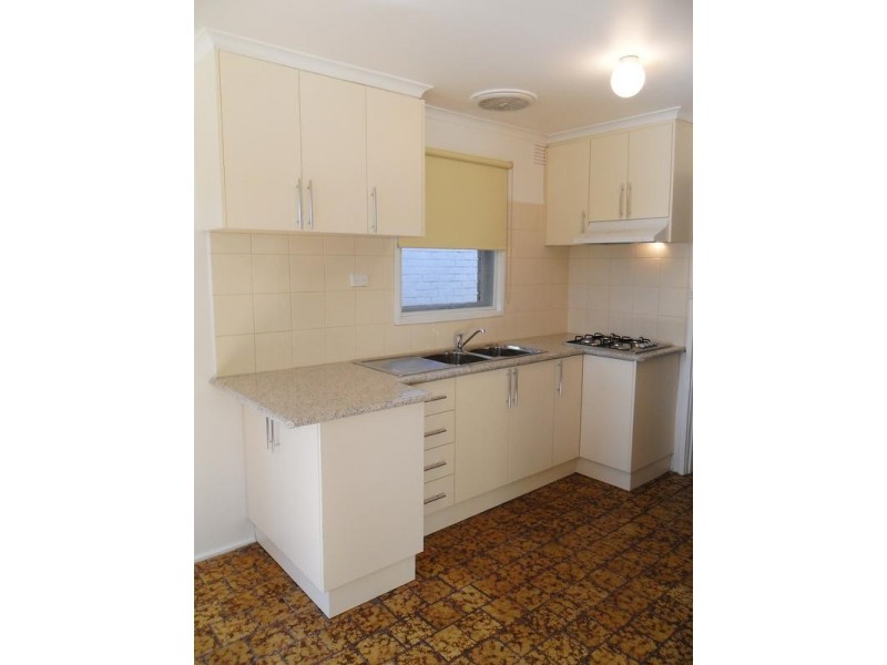 8 Trentwood Drive, Narre Warren VIC 3805