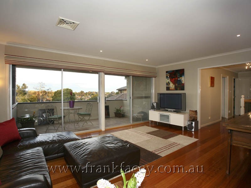 44 Outlook Drive, Berwick VIC 3806