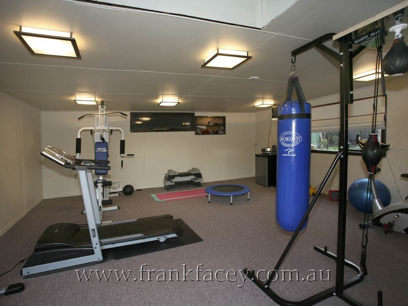 44 Outlook Drive, Berwick VIC 3806