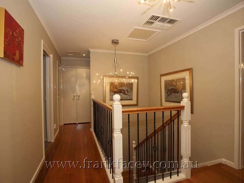 44 Outlook Drive, Berwick VIC 3806