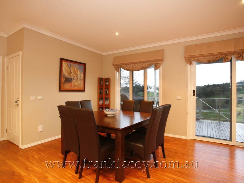 6 Valley Drive, Beaconsfield Upper VIC 3808