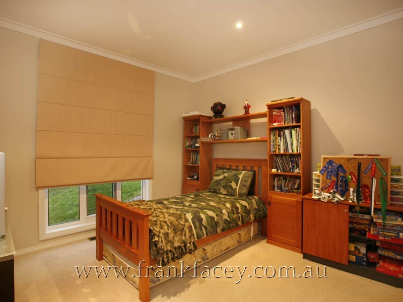 6 Valley Drive, Beaconsfield Upper VIC 3808