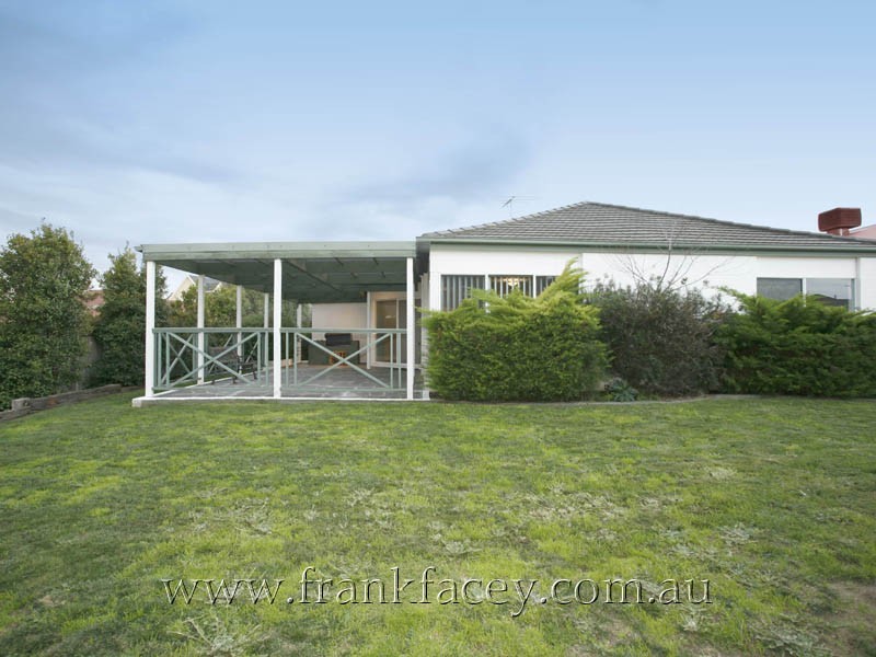 21 Milparinka Way, Berwick VIC 3806