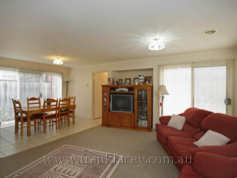 31 John Fisher Drive, Berwick VIC 3806