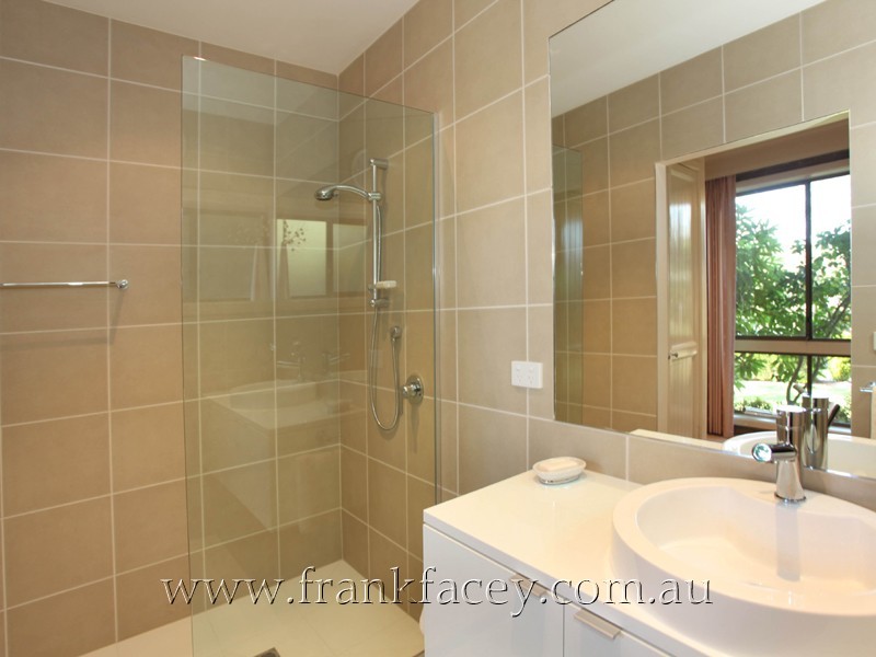 31 Miller Street, Berwick VIC 3806