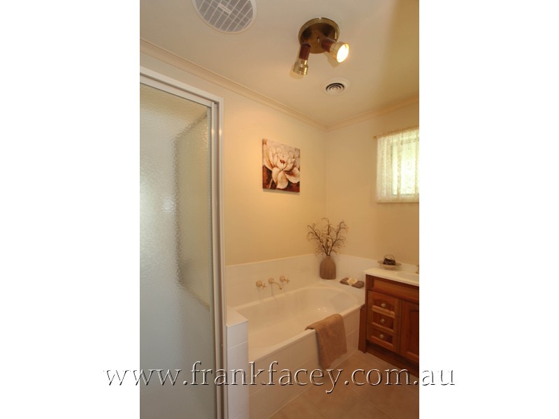 31 Miller Street, Berwick VIC 3806