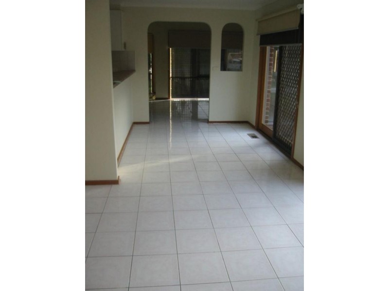 12 Kanumbra Court, Hallam VIC 3803