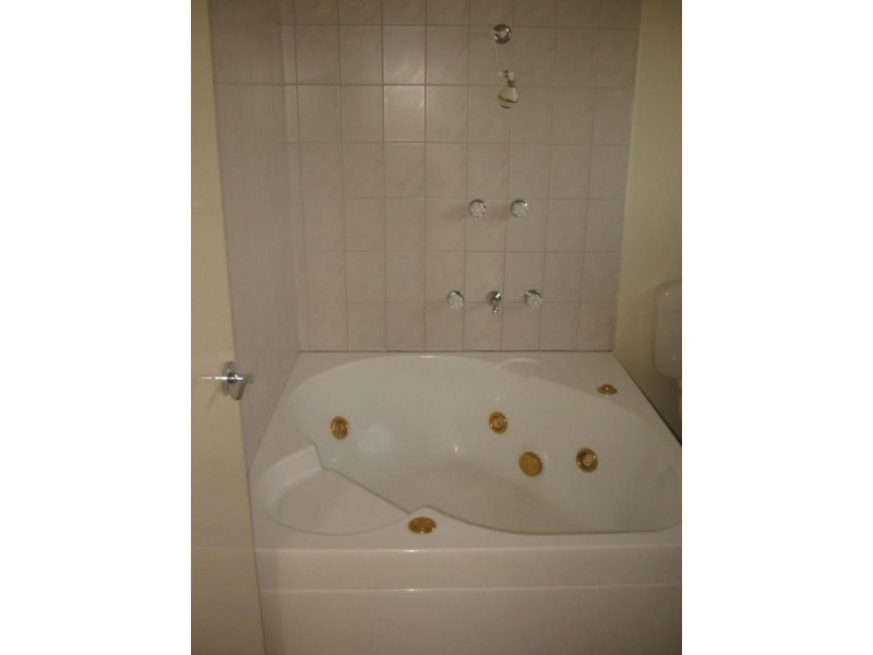 12 Kanumbra Court, Hallam VIC 3803