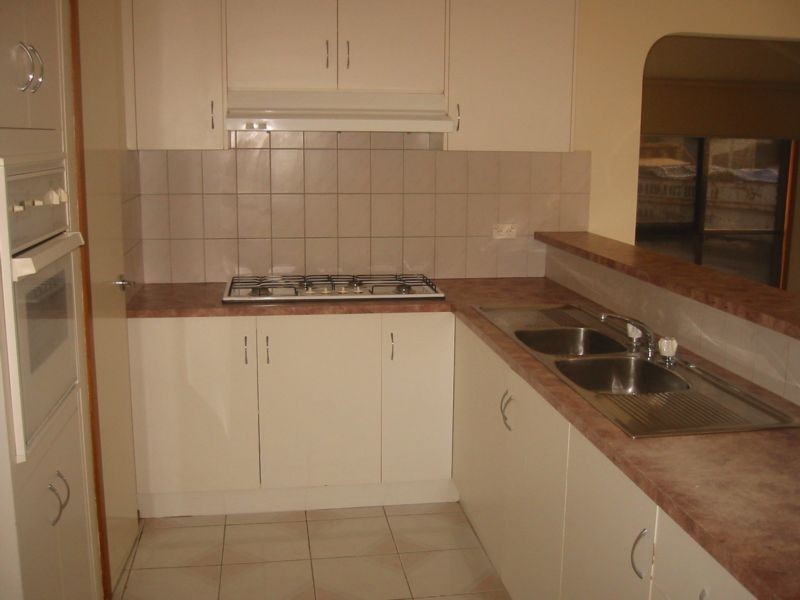 12 Kanumbra Court, Hallam VIC 3803