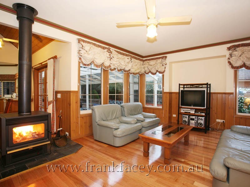 15 Elgin Street, Berwick VIC 3806